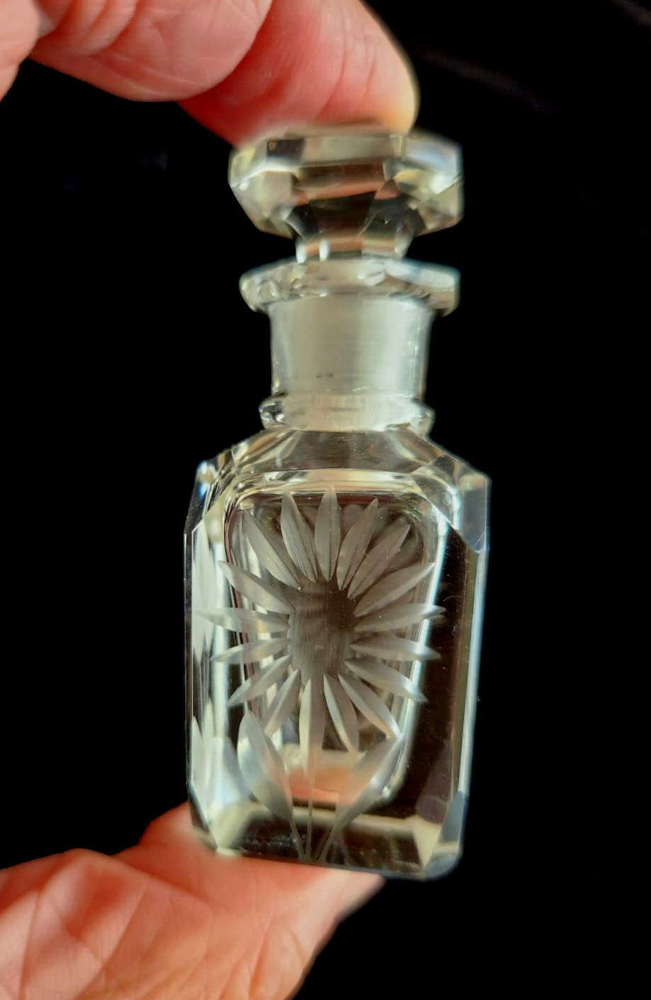 Vintage Crystal Perfume Bottle w Sunflower/Leaves Etched Sides #1169-2
