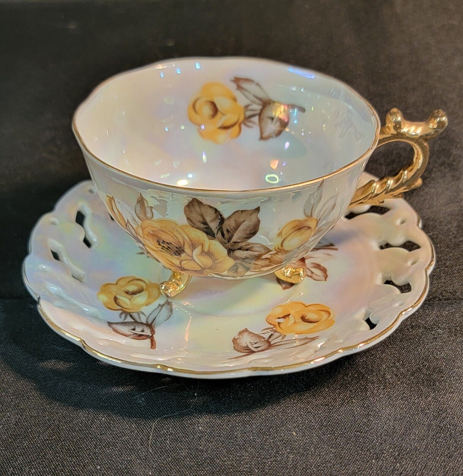 Vtg Ucagco Japan Iridescent Teacup & Saucer Yellow Roses Gold Trim Hand Painted