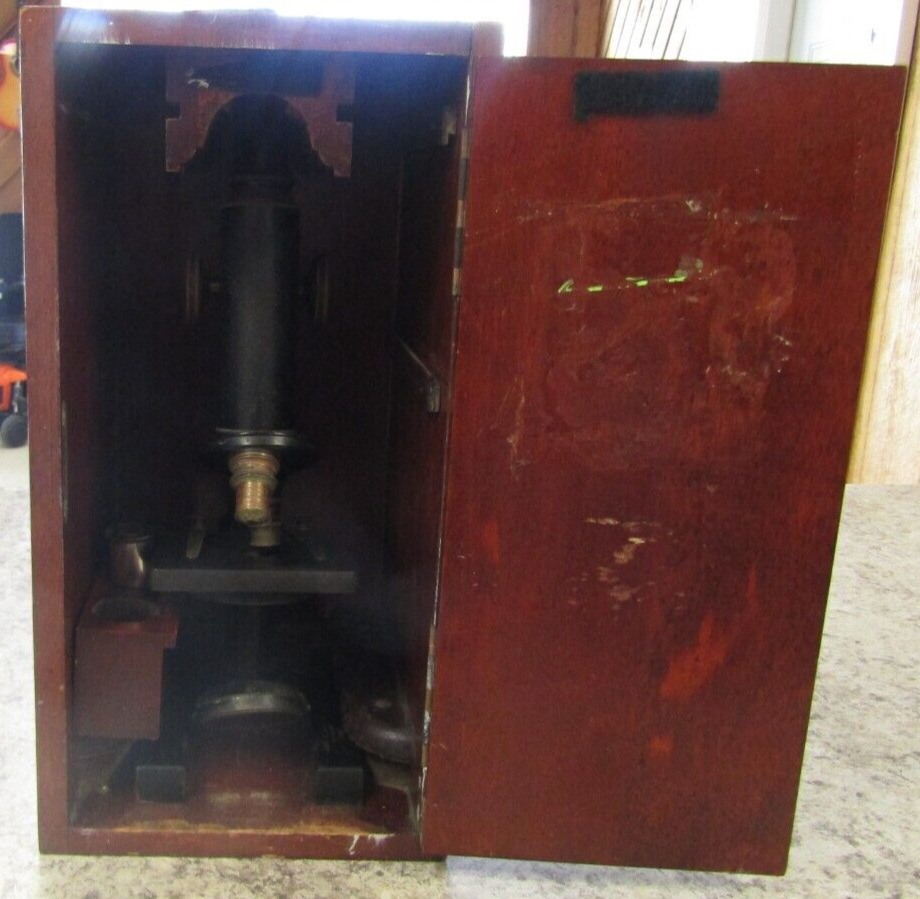 Vintage Microscope Spencer Lens Co Buffalo NY 17684 USA w/ wood case and more