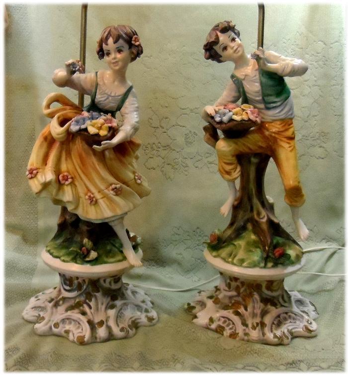 Vintage Pair Ceramic Statue Figurine Couple Table Lamp Made in Italy 