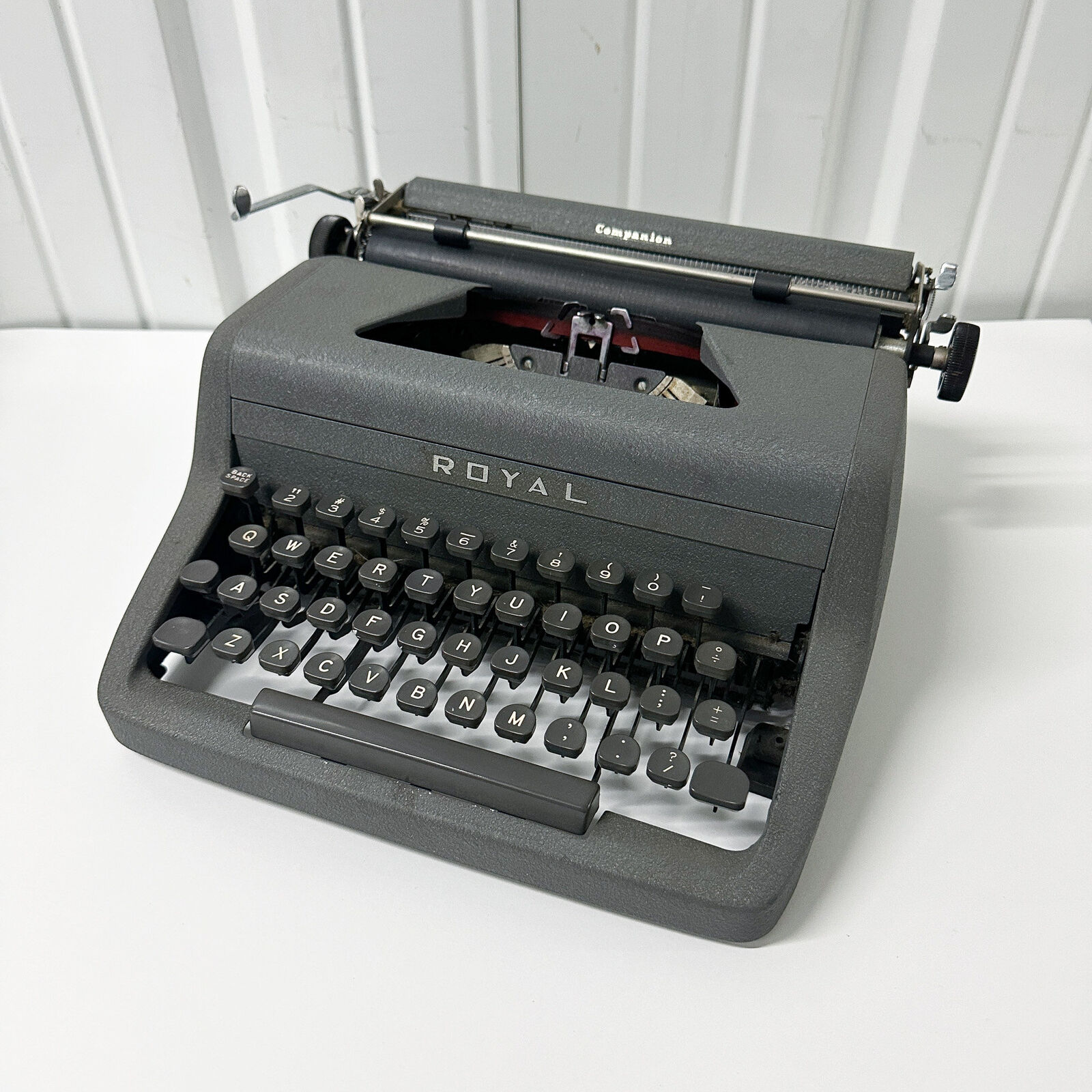 1950s Royal Companion Portable Typewriter in Working Condition With Case