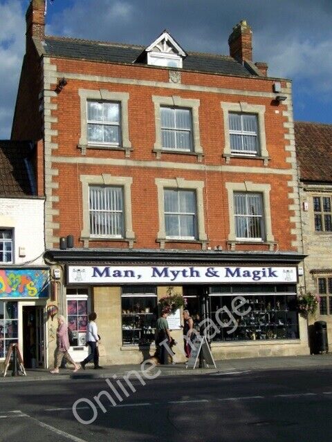 Photo 6x4 Man, Myth and Magik, Glastonbury Beautiful, finely crafted item c2009