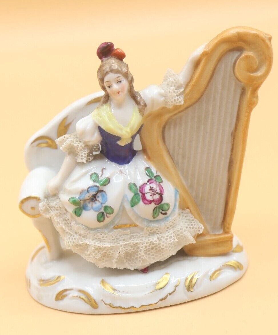 ANTIQUE GERMAN PORCELAIN LACE COURTING WOMAN FIGURINE PLAYING LARGE HARP 3.5\