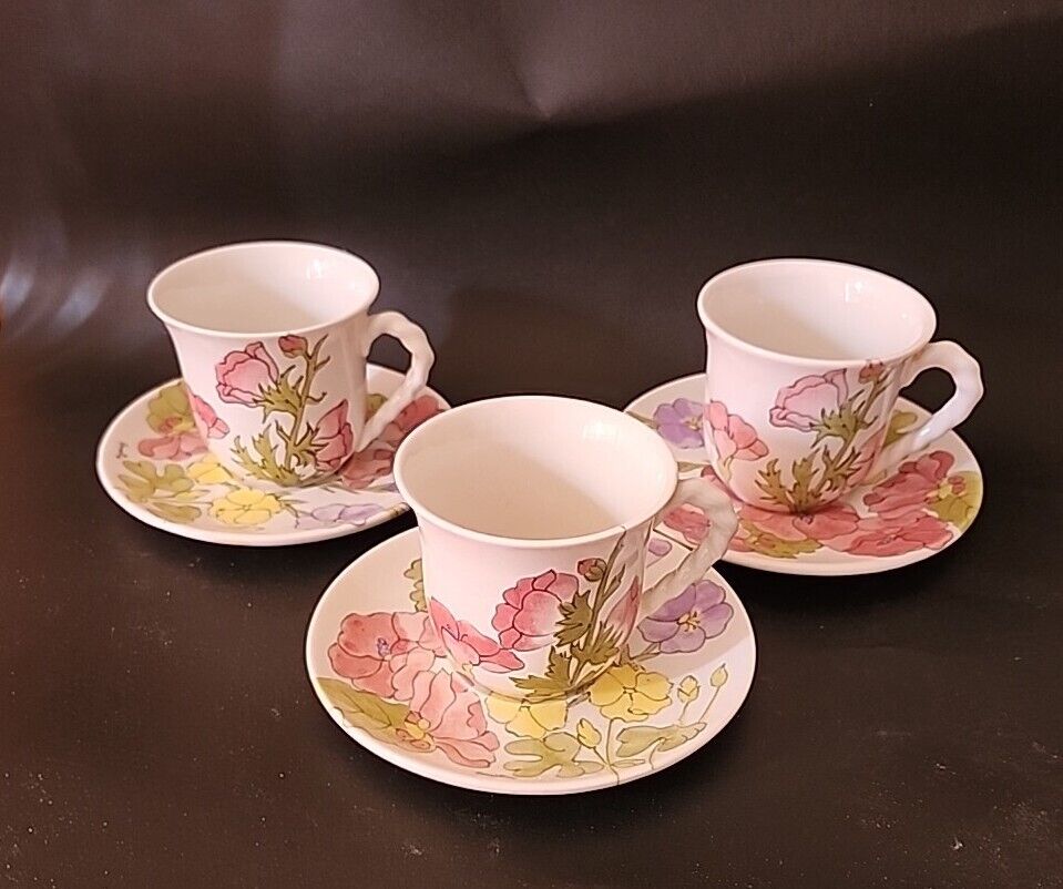 Set Of 3 Vintage Ernestine Salerno Handpainted  Amaryllis Italy Cups And Saucers