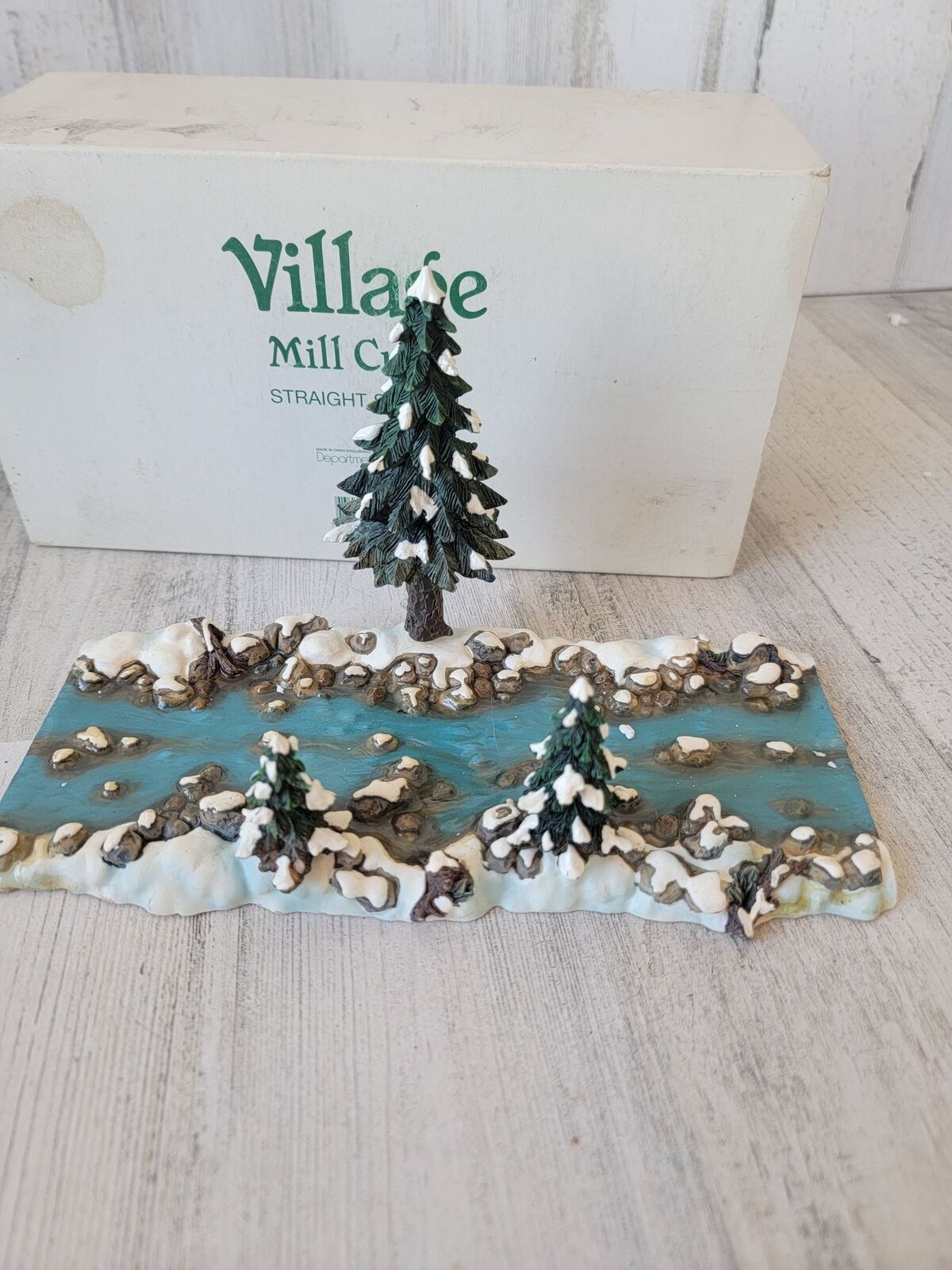 Dept 56 52633 straight section Mill creek village accessory xmas