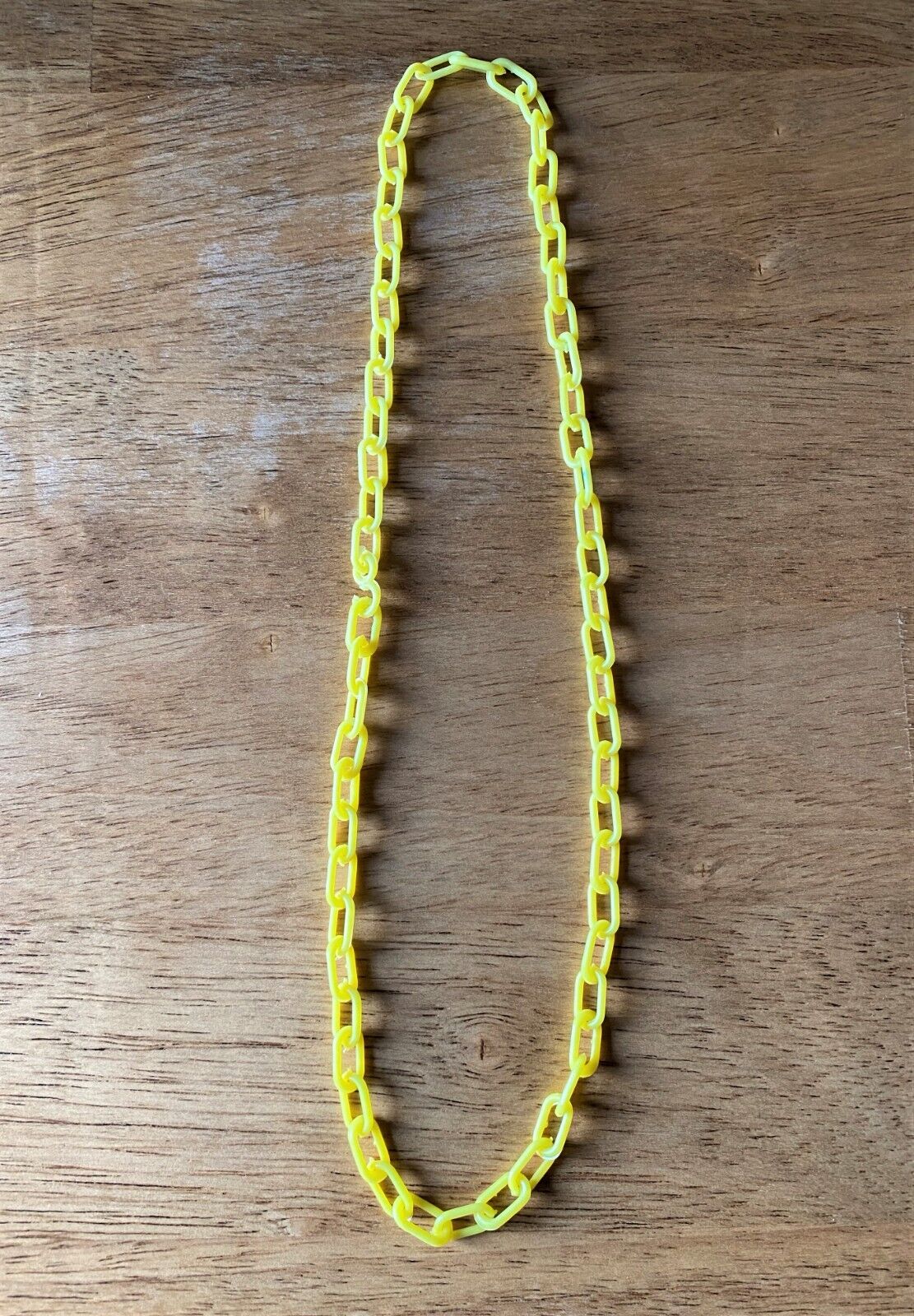Vintage 1980s Plastic Yellow Chain Link Necklace for Retro Clip-On Charms