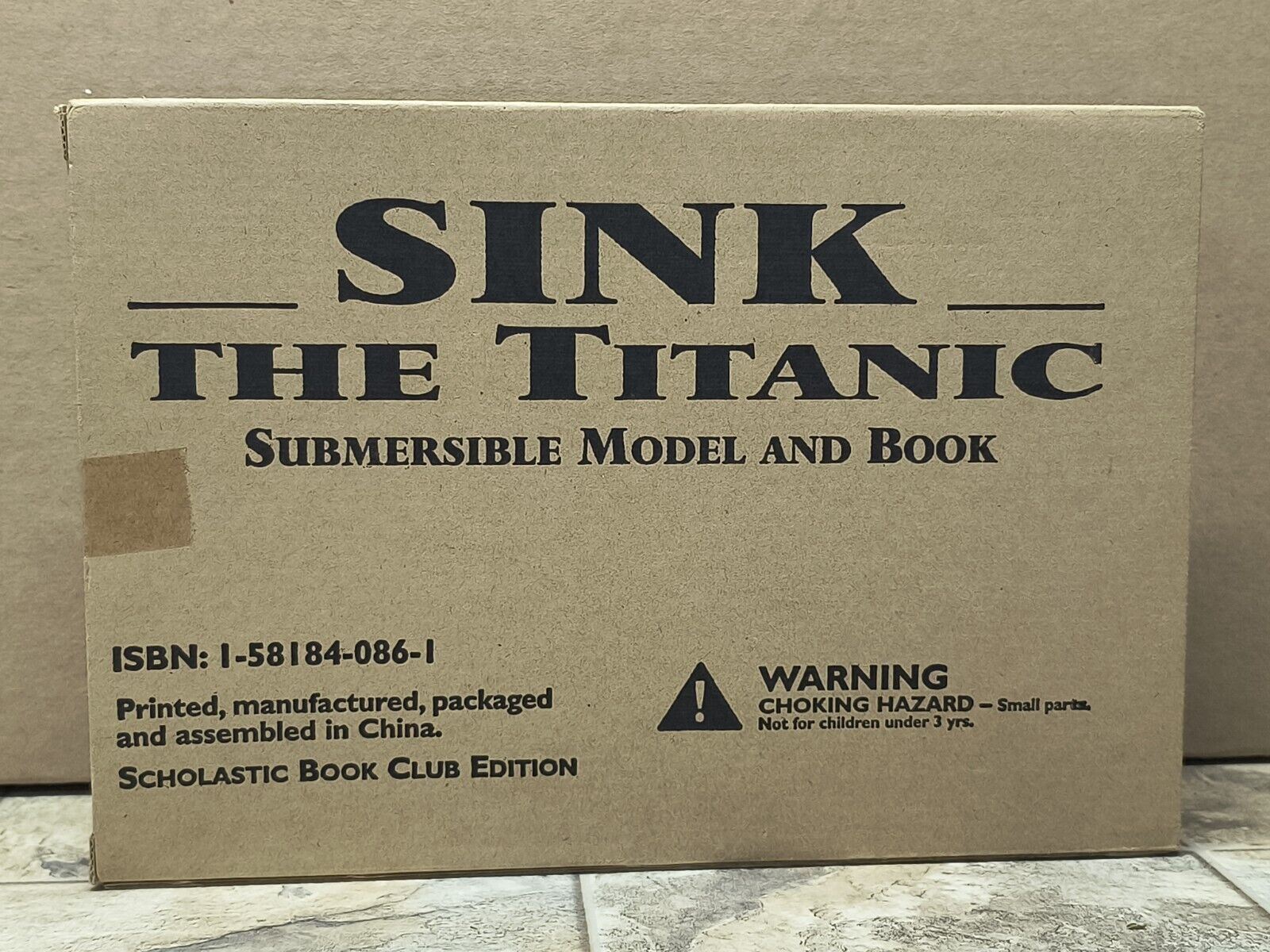 New Never Opened Sink The Titanic Submersible Model And Book. See Pictures 