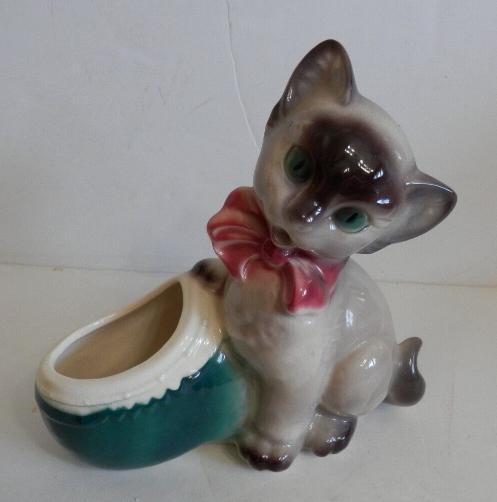 Vintage Royal Copley Cat With Dutch Shoe 8\