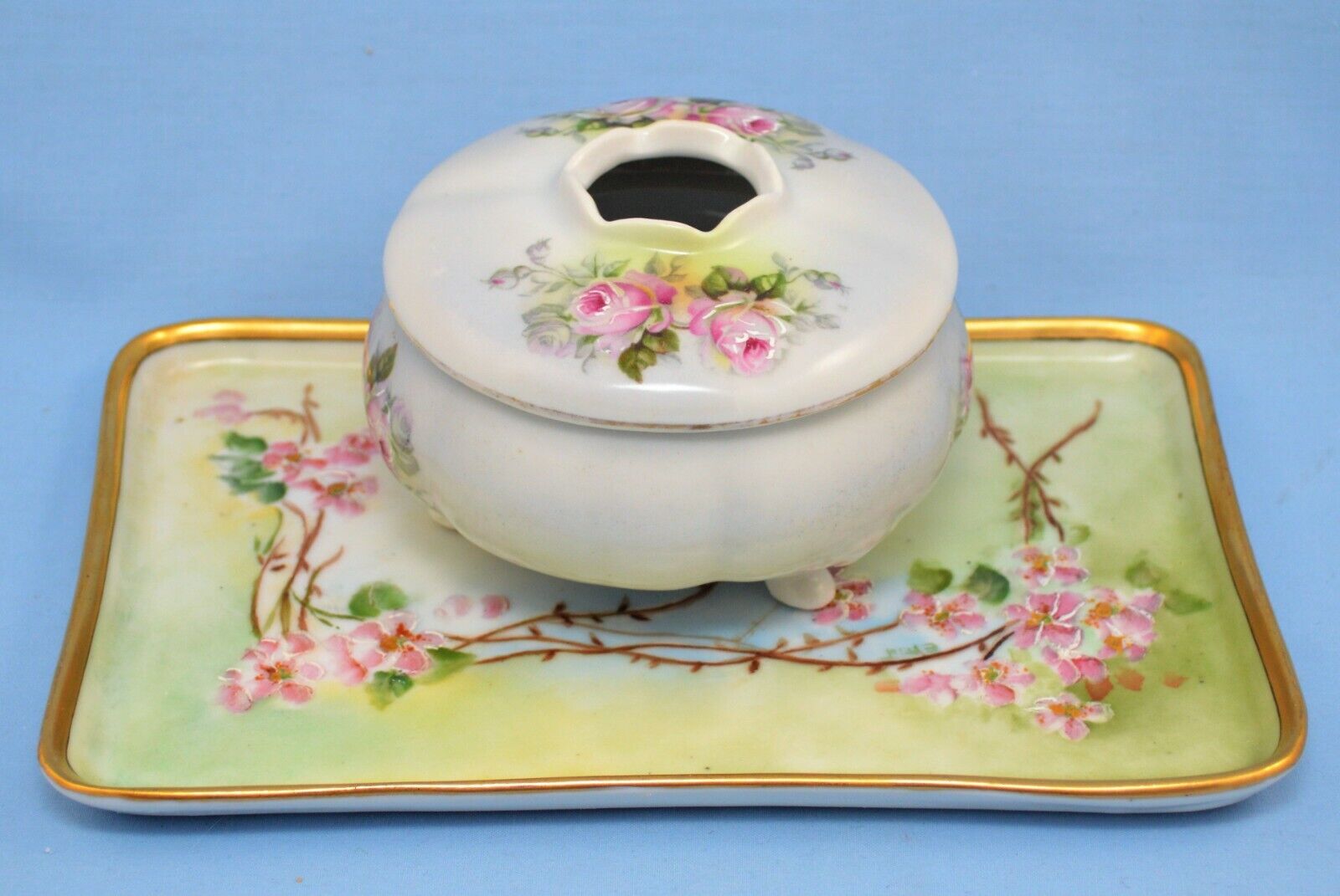 ANTIQUE 2 ASSORTED PORCELAIN VANITY DISHES TRAY AND HAIR RECEIVER FLORAL GOLD