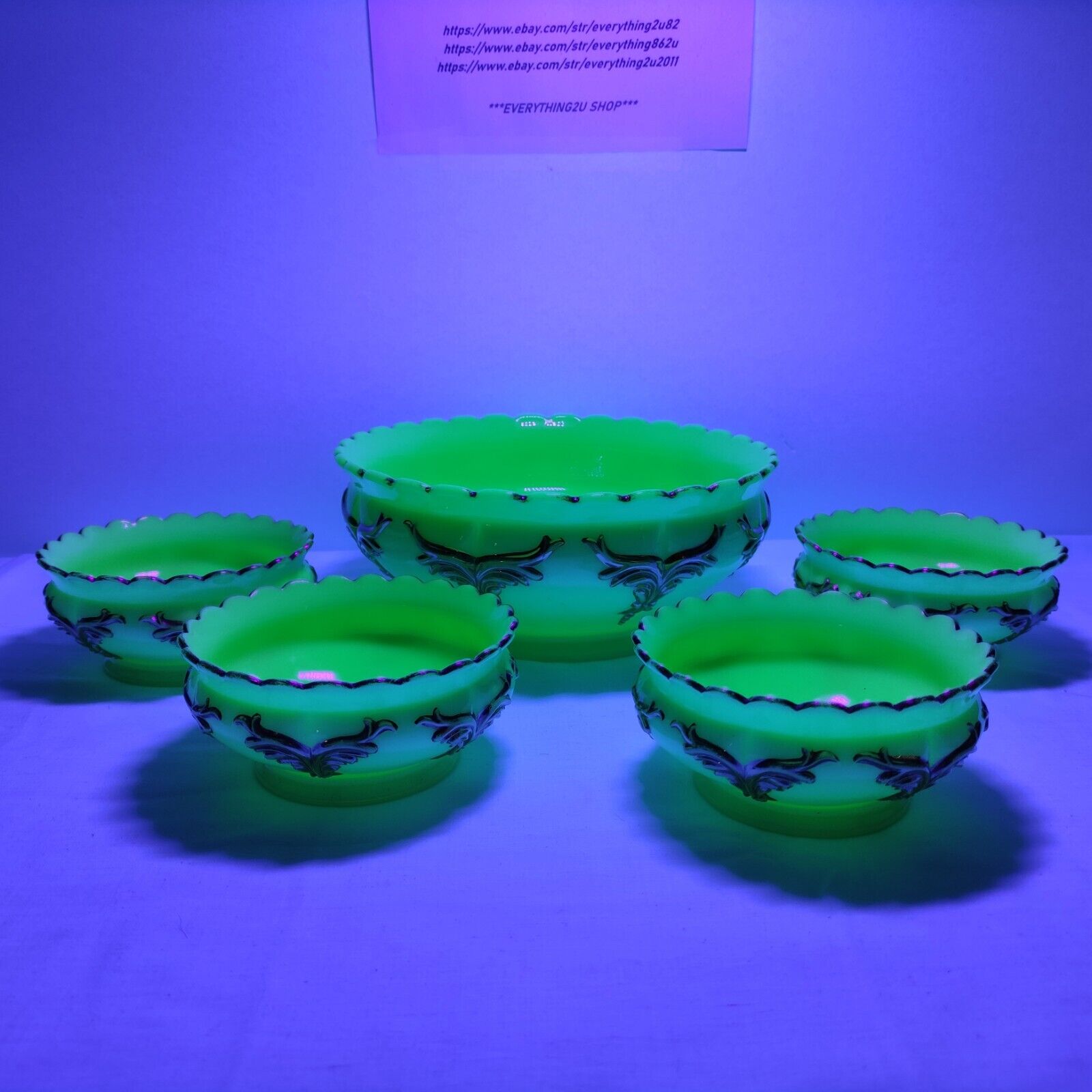 Antique 1888 EAPG Heisey WINGED SCROLL Uraniium Custard Glass Berry Bowl Set.