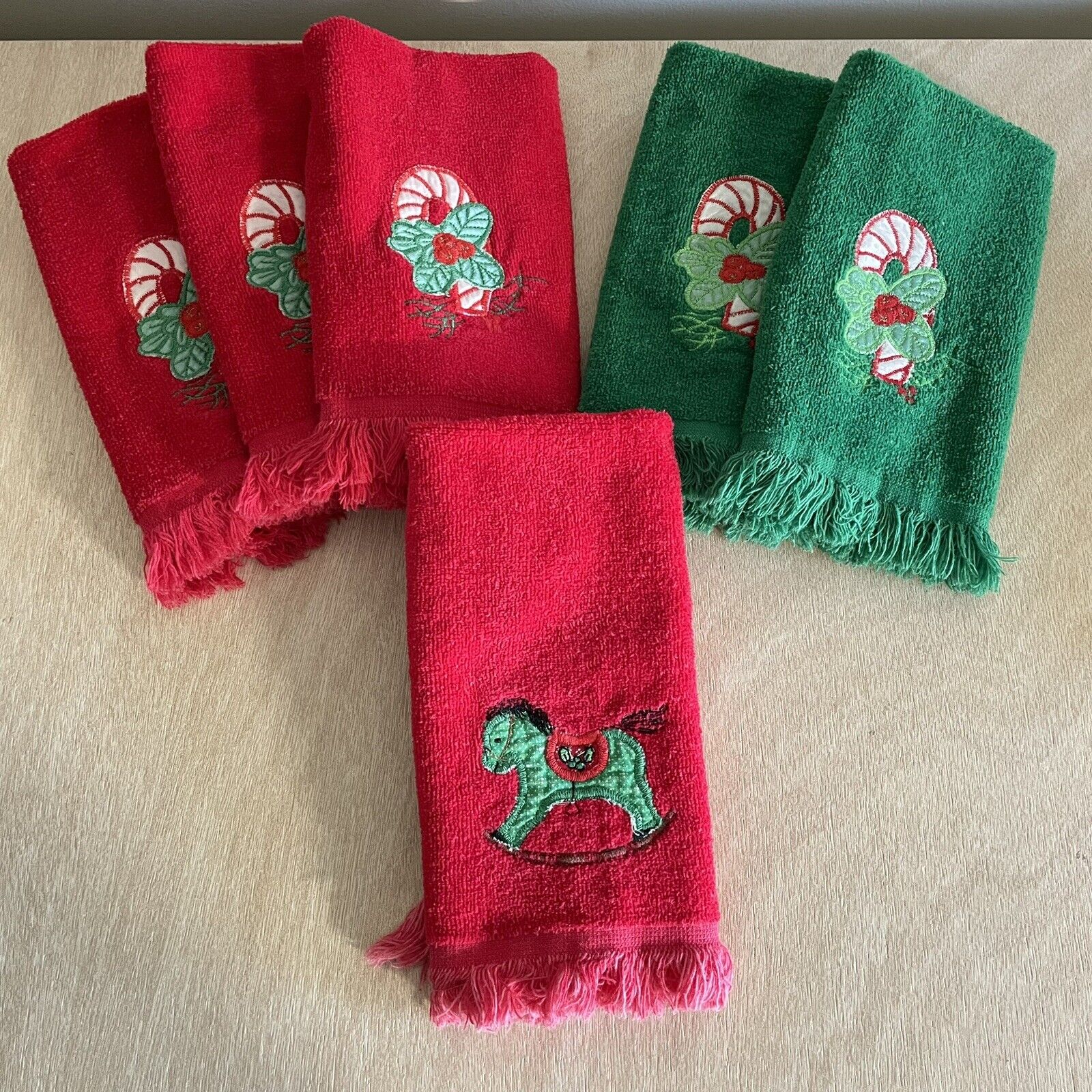 Vintage Canon Christmas Fingertip Hand Towels Embroidered Red Green Set Of 6