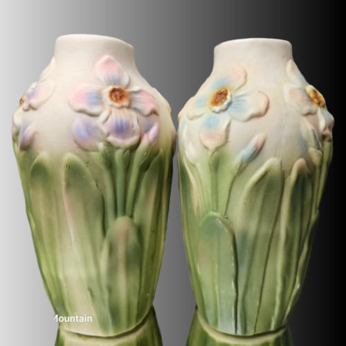 Antique Art Deco Rare Daffodils Matte Pottery Flower 6.5