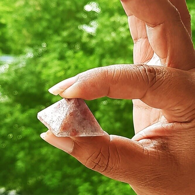 Mini 15MM Natural Sunstone 4 Faceted Natural Healing Chakra Pyramid Point