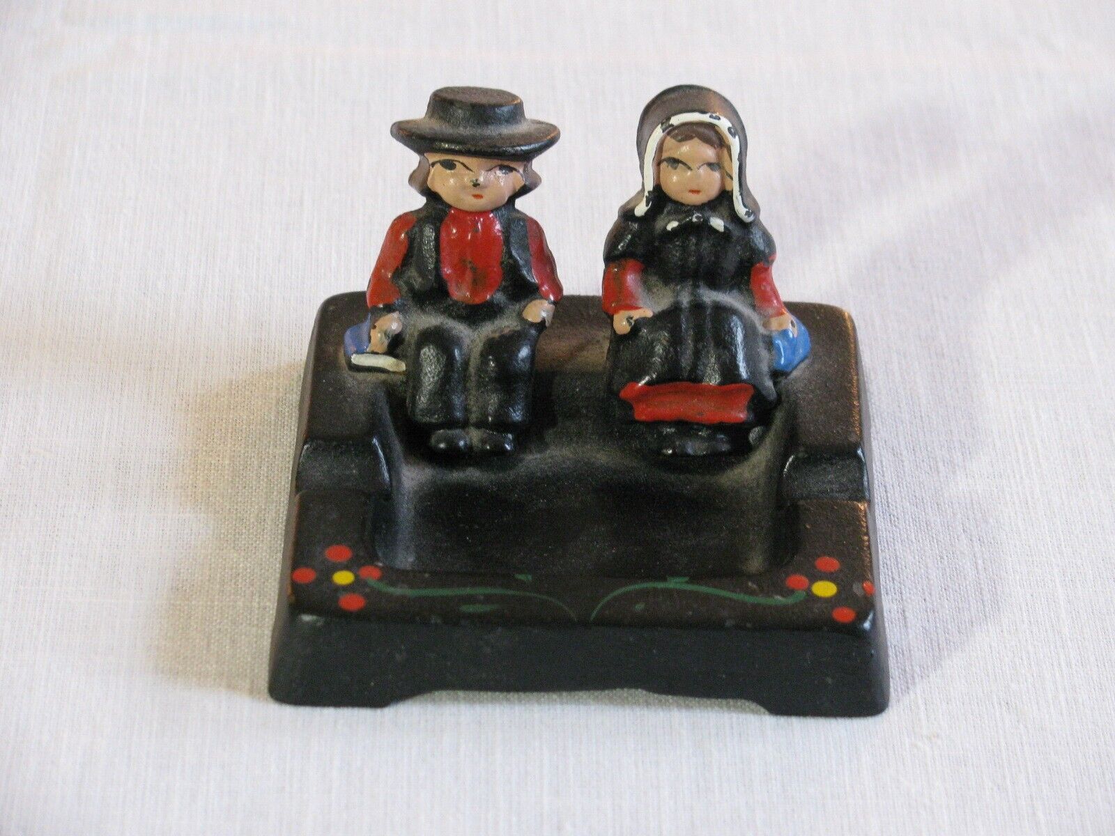 Vtg Square Cast Iron Sitting Amish Couple Ashtray, Unmarked