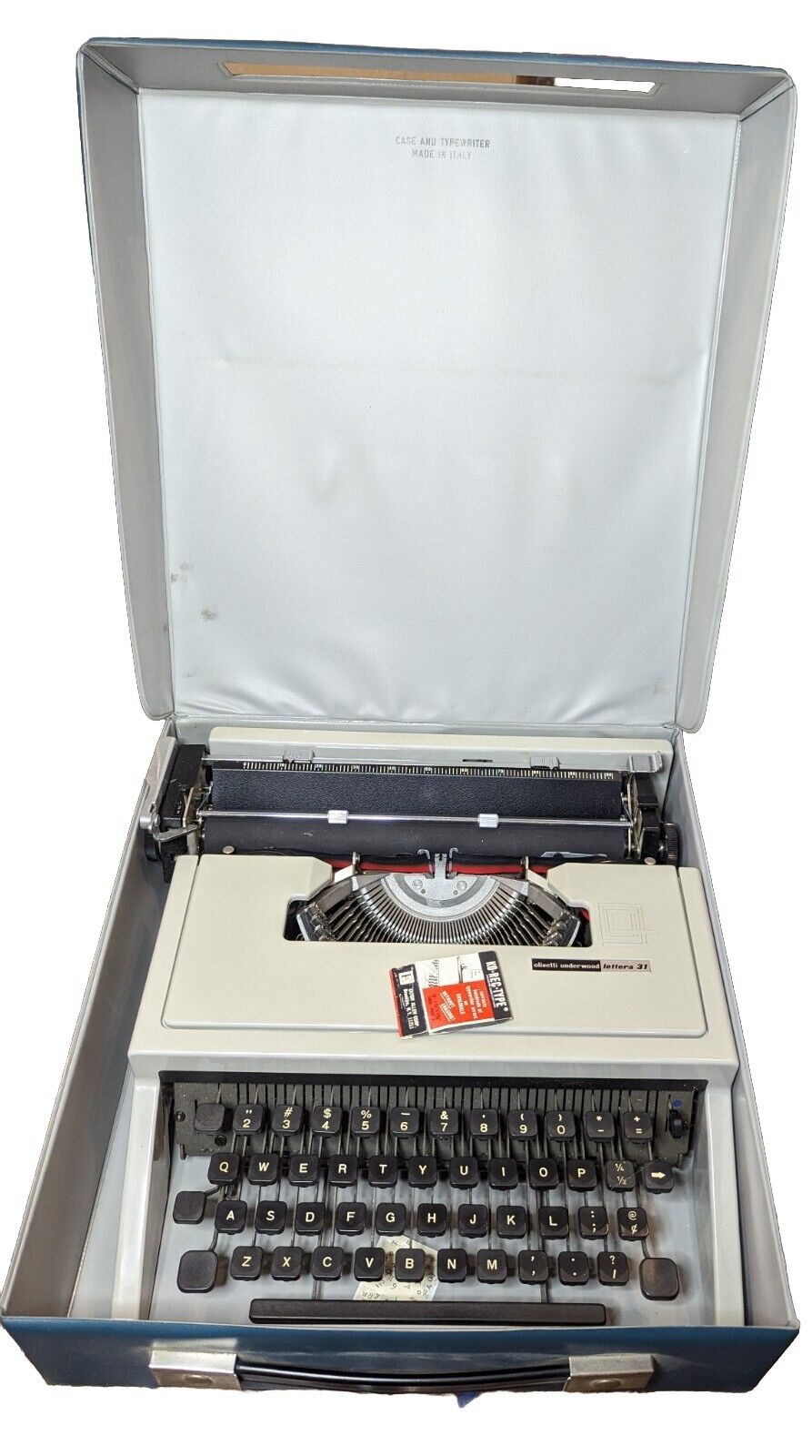 Vintage Olivetti Underwood Lettera 31 Typewriter Gray & Black With Blue Case