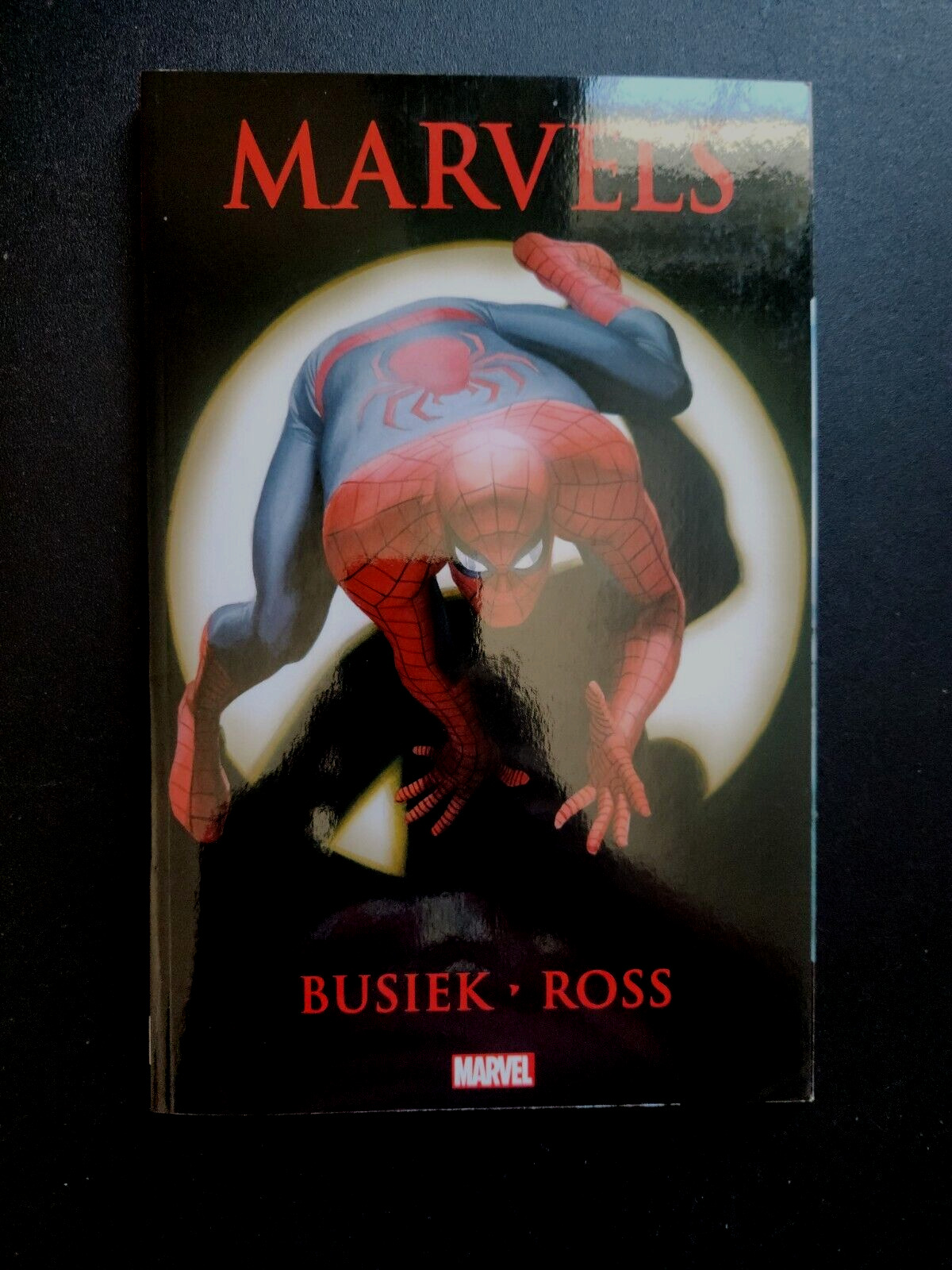 MARVELS (Marvel Comics 2008 , 1st Edition/1st Printing) Kurt Busiek, Alex Ross