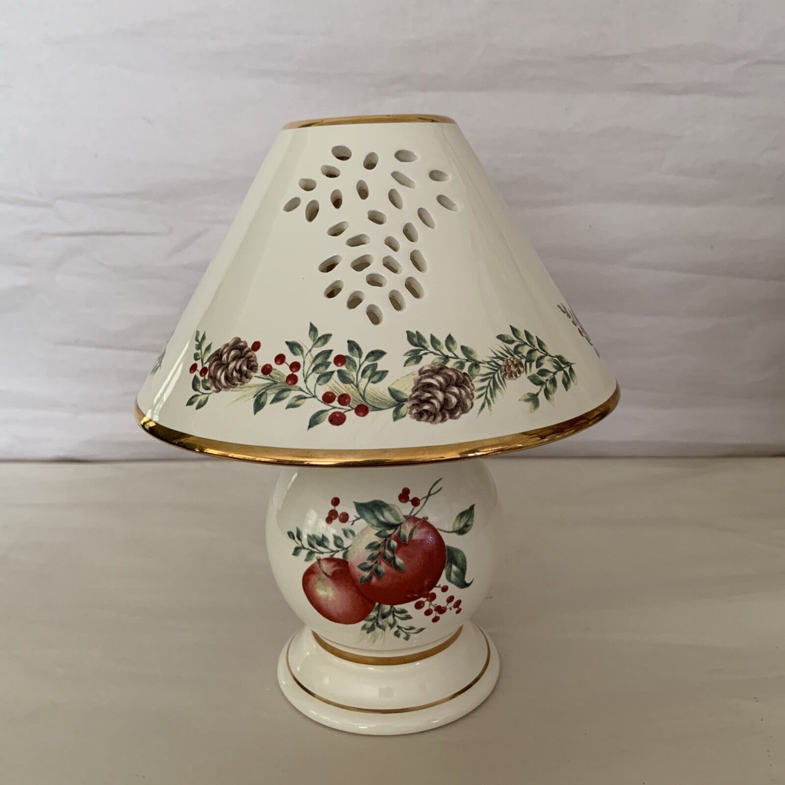 Lenox Williamsburg Fruit Pattern Boxwood & Pine Candle Lamp