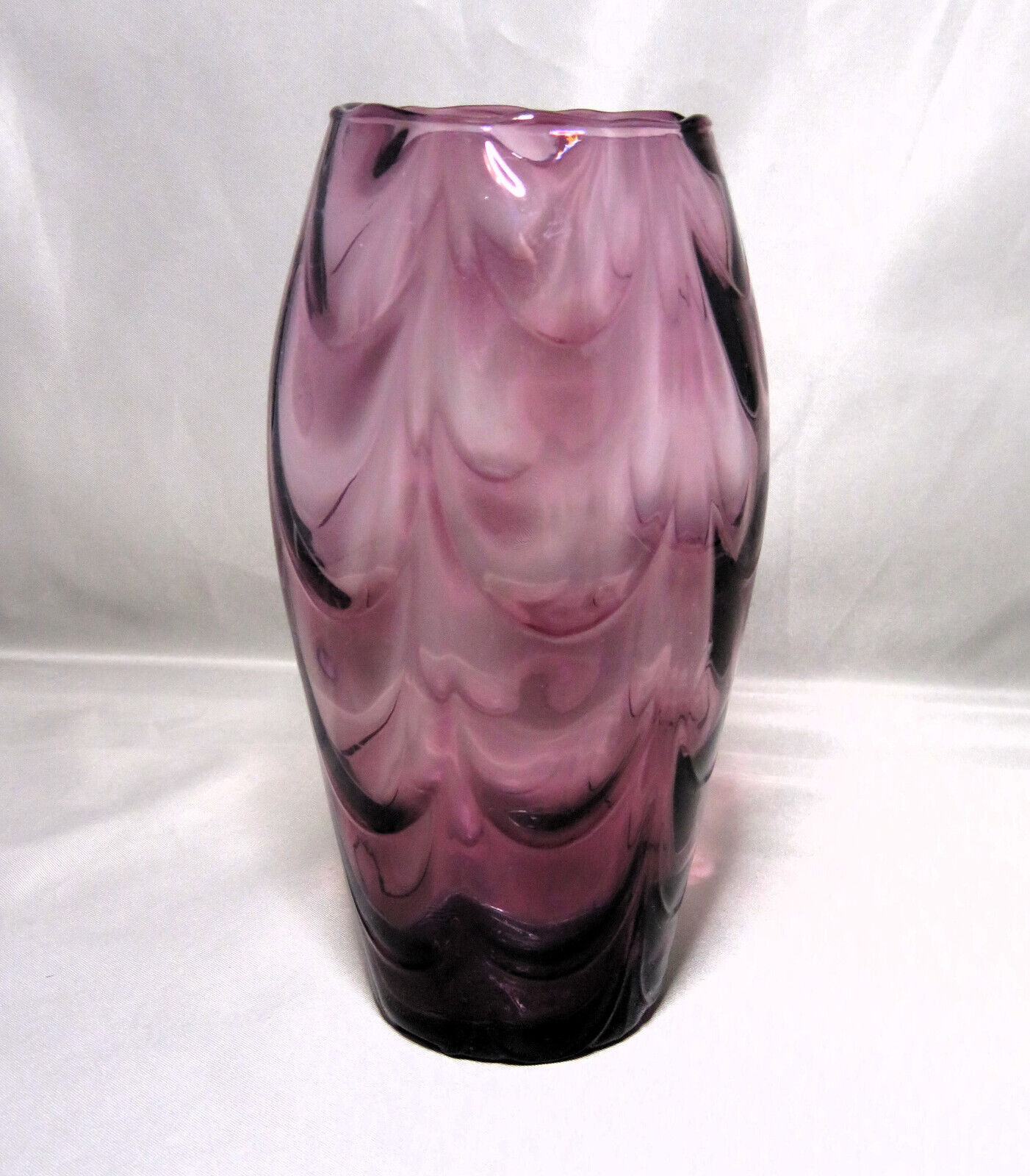 GORGEOUS Vintage 1970\'s MCM Pulled AMETHYST Hand Blown Art Glass Vase PURPLE