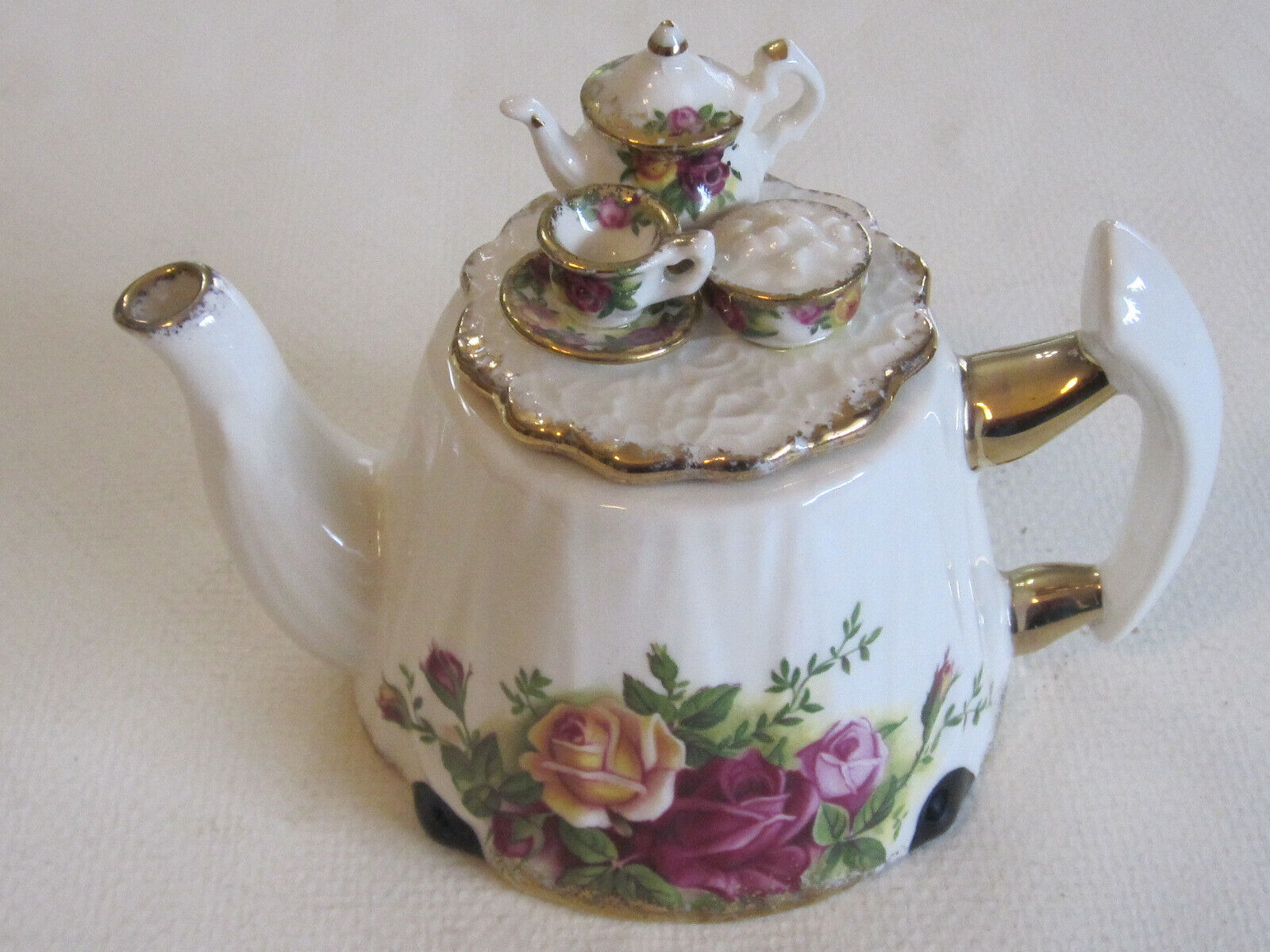 Royal Albert Old Country Roses Teapot 1 Cup Victorian Tea Table Mini England 96'