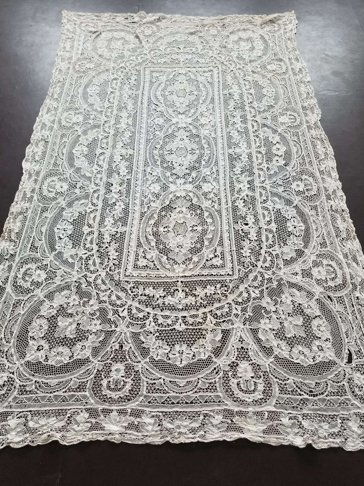 Vintage Point de Venise needle lace Banquet tablecloth 230x145cm