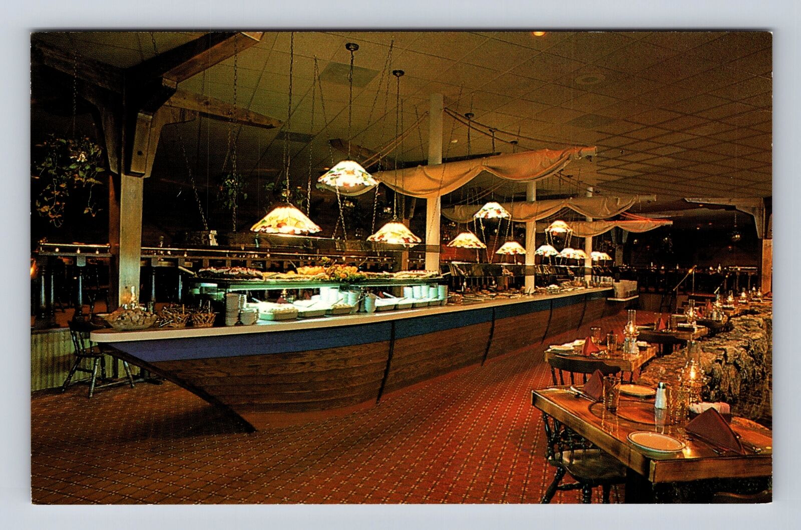 Williamsburg VA-Virginia Capt George\'s Seafood Buffet Advertise Vintage Postcard