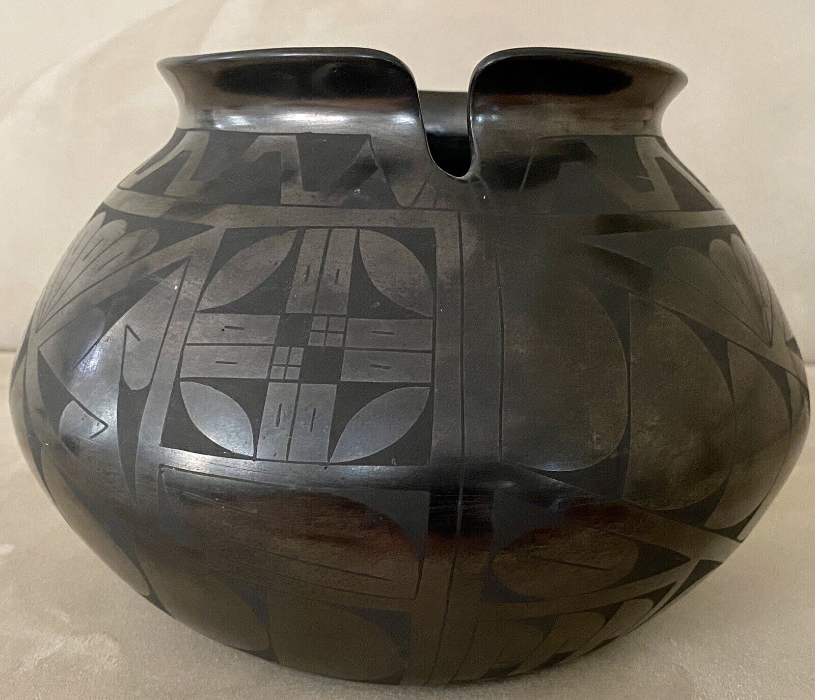 Monumental Vintage Mata Ortiz Mexico Pueblo Blackware Pot Naty Ortega Signed
