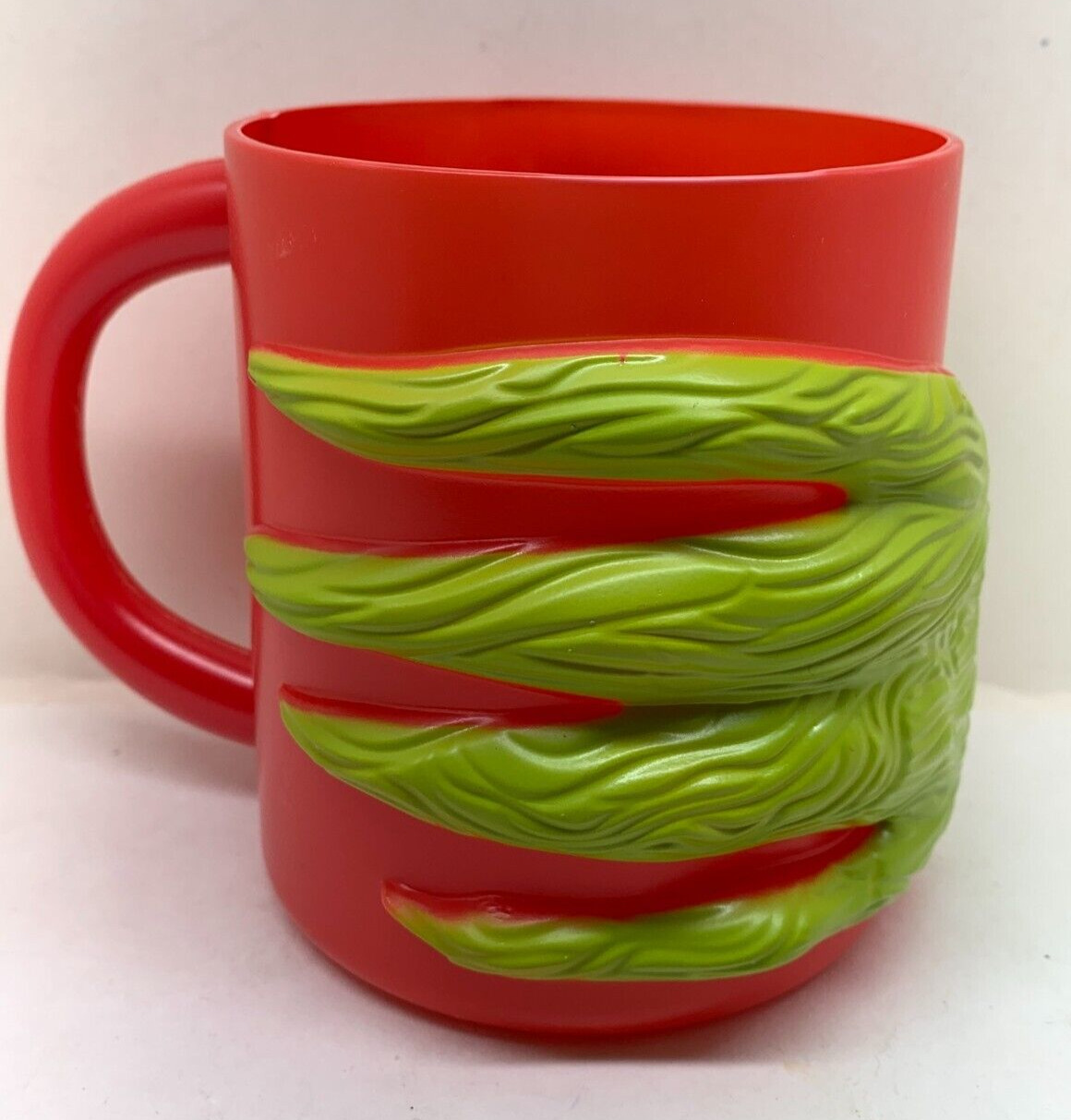Dr. Seuss Enterprises The GRINCH NEW Red Plastic Mug With Grinchy Hand