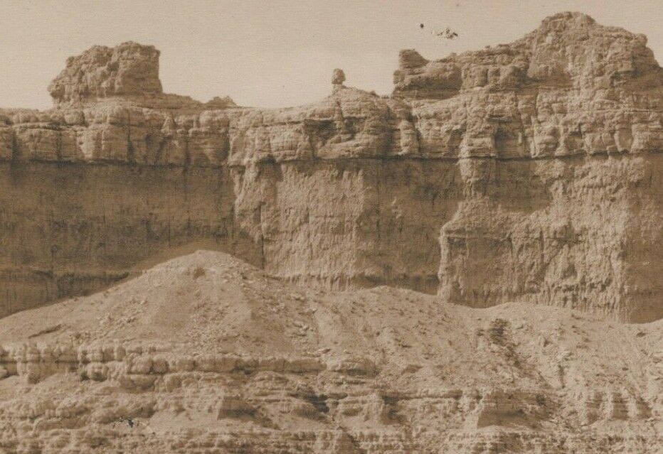 RPPC 1908-1910 Capitol Rock Slim Buttes South Dakota Kruxo photo postcard E679