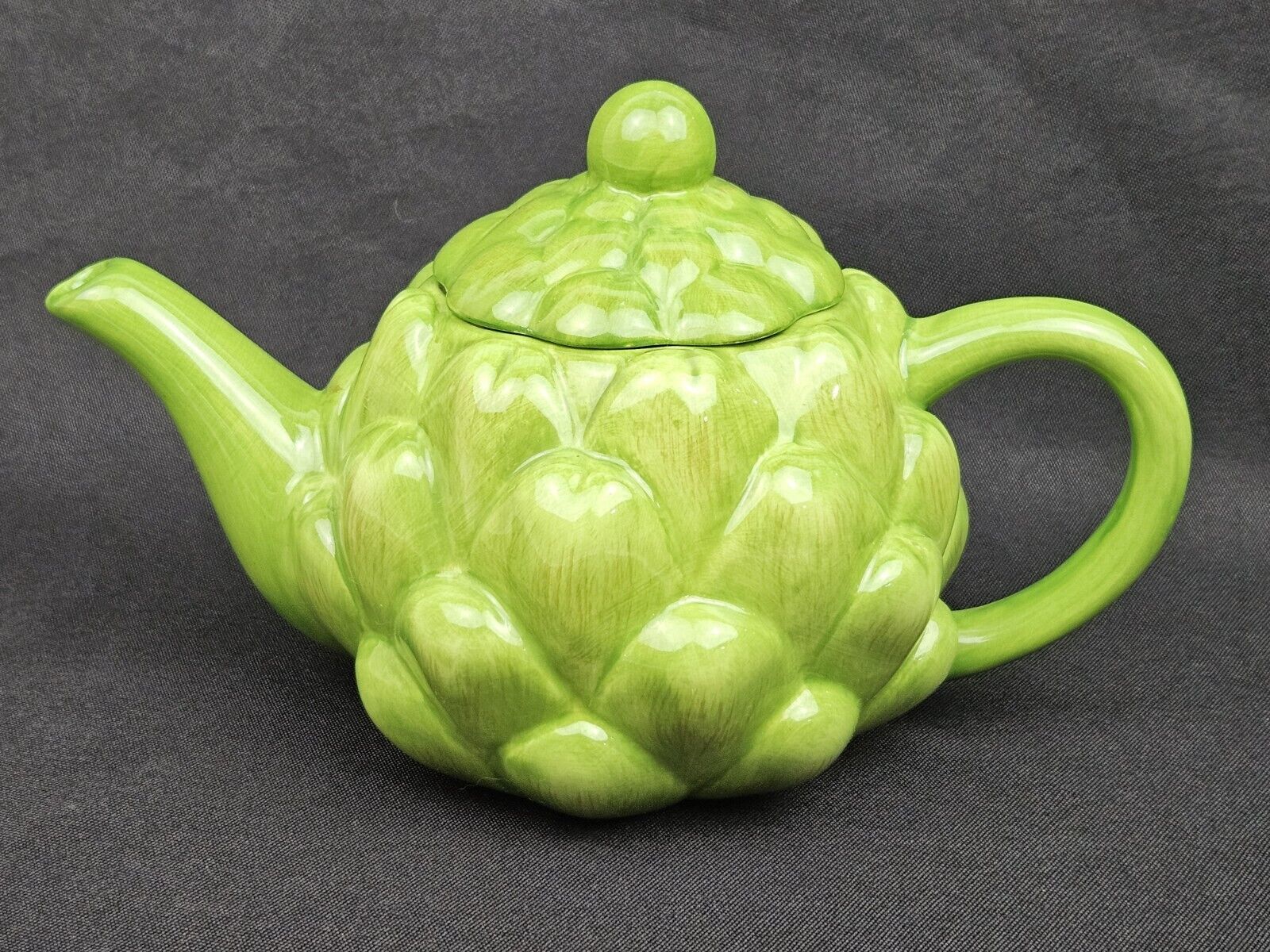Green Artichoke Teapot From Teleflora 20 oz Glossy 8.5\