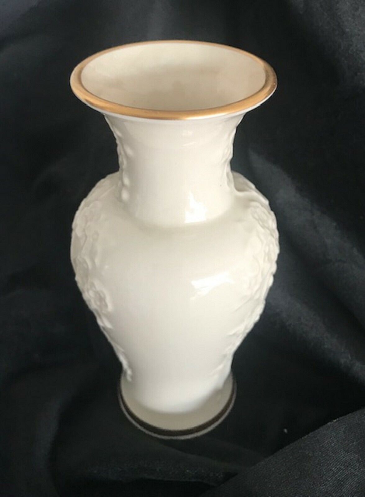 Lenox Georgian Medium Vase 7.5 Cream/Gold Trim