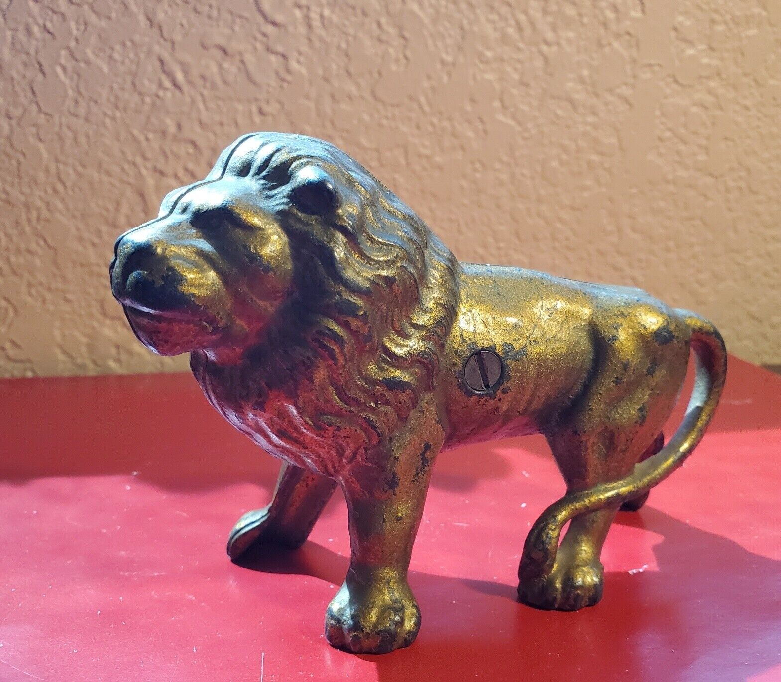 ANTIQUE LION CAST IRON STILL BANK, GOLD FINISH, GOOD CONDITION VINTAGE USED NICE
