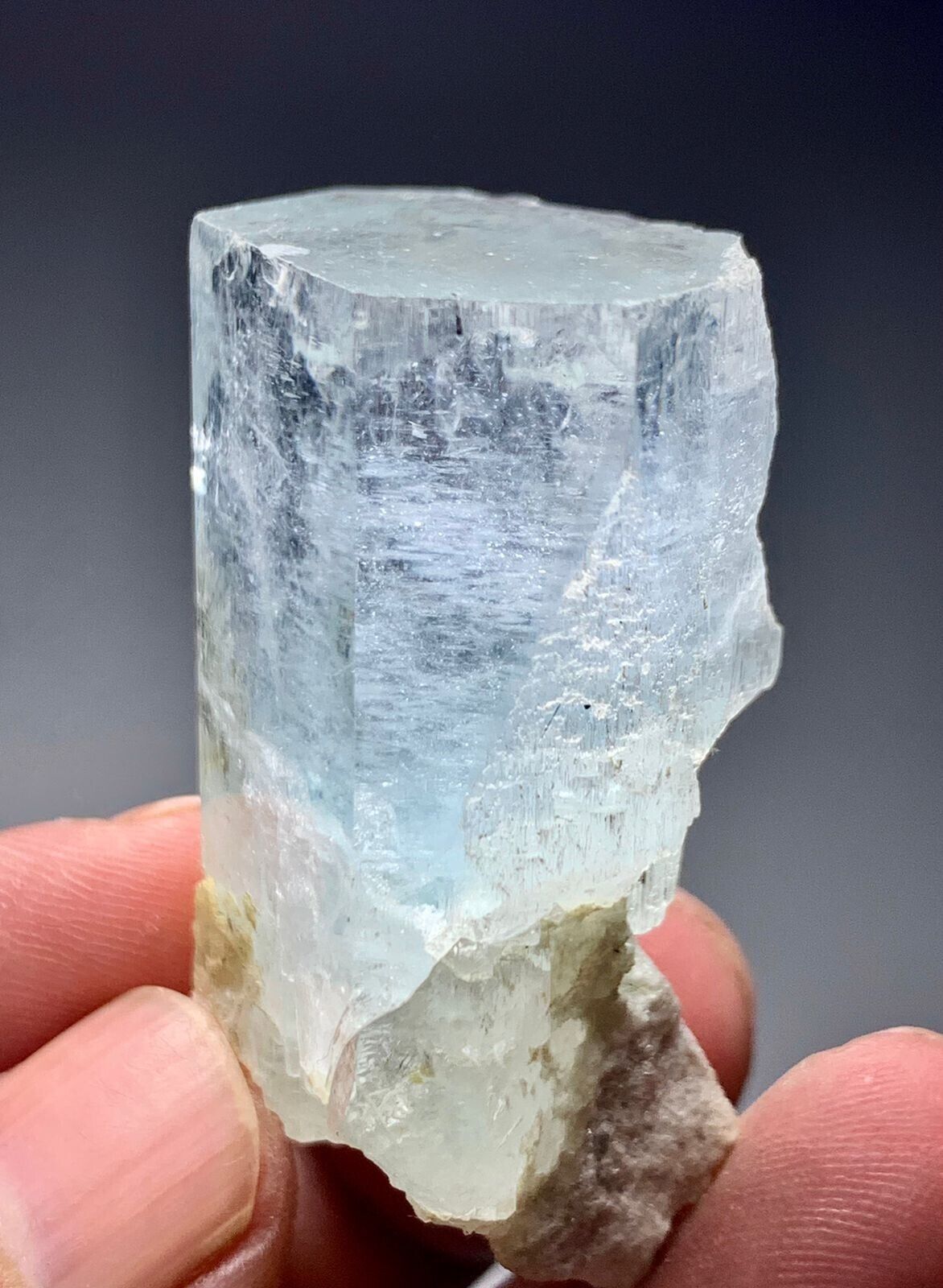 222 Cts Terminated Aquamarine Crystal from Skardu Pakistan