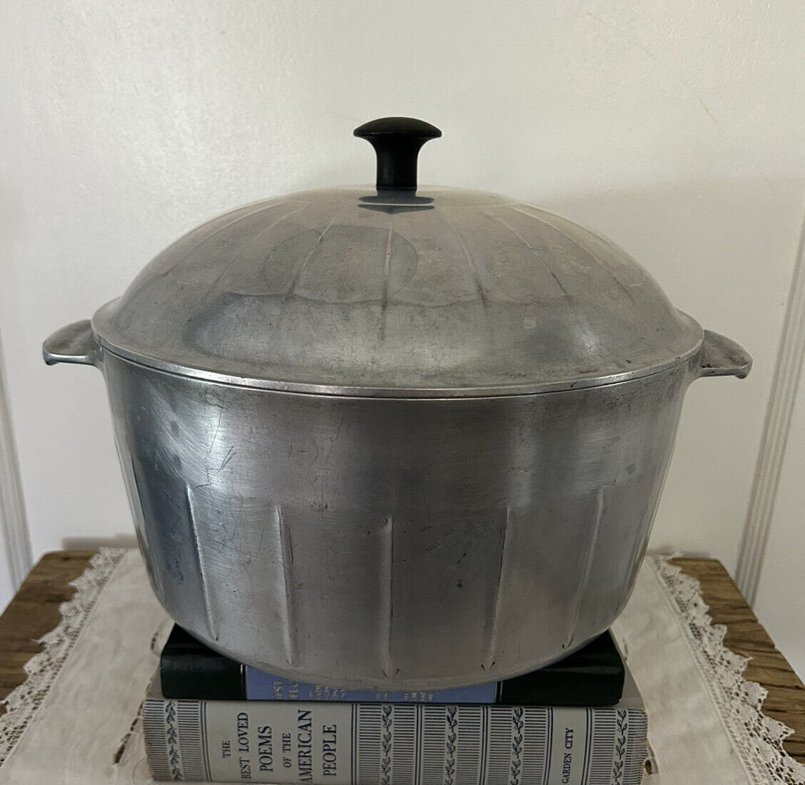 Vintage 40s Cast Aluminum Household Institute 6 Qt Dutch Oven Stock Pot Roasting