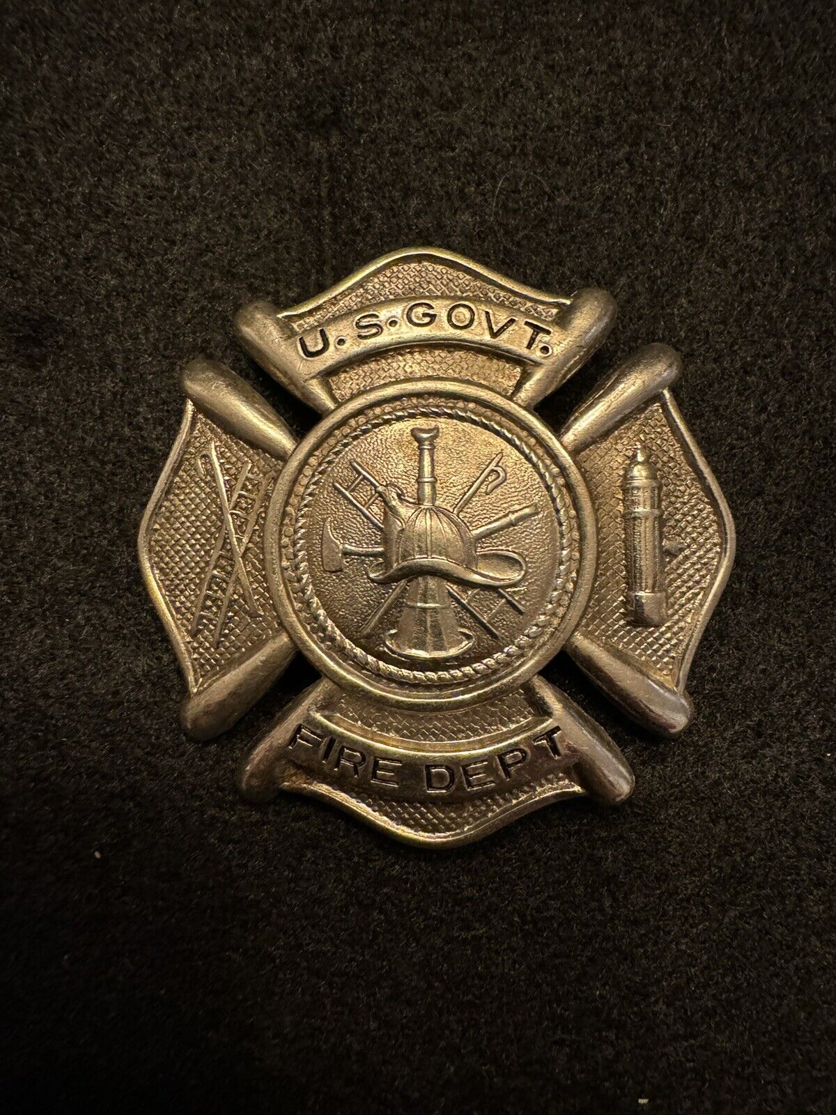US Government Military Fire Dept. Hat Badge