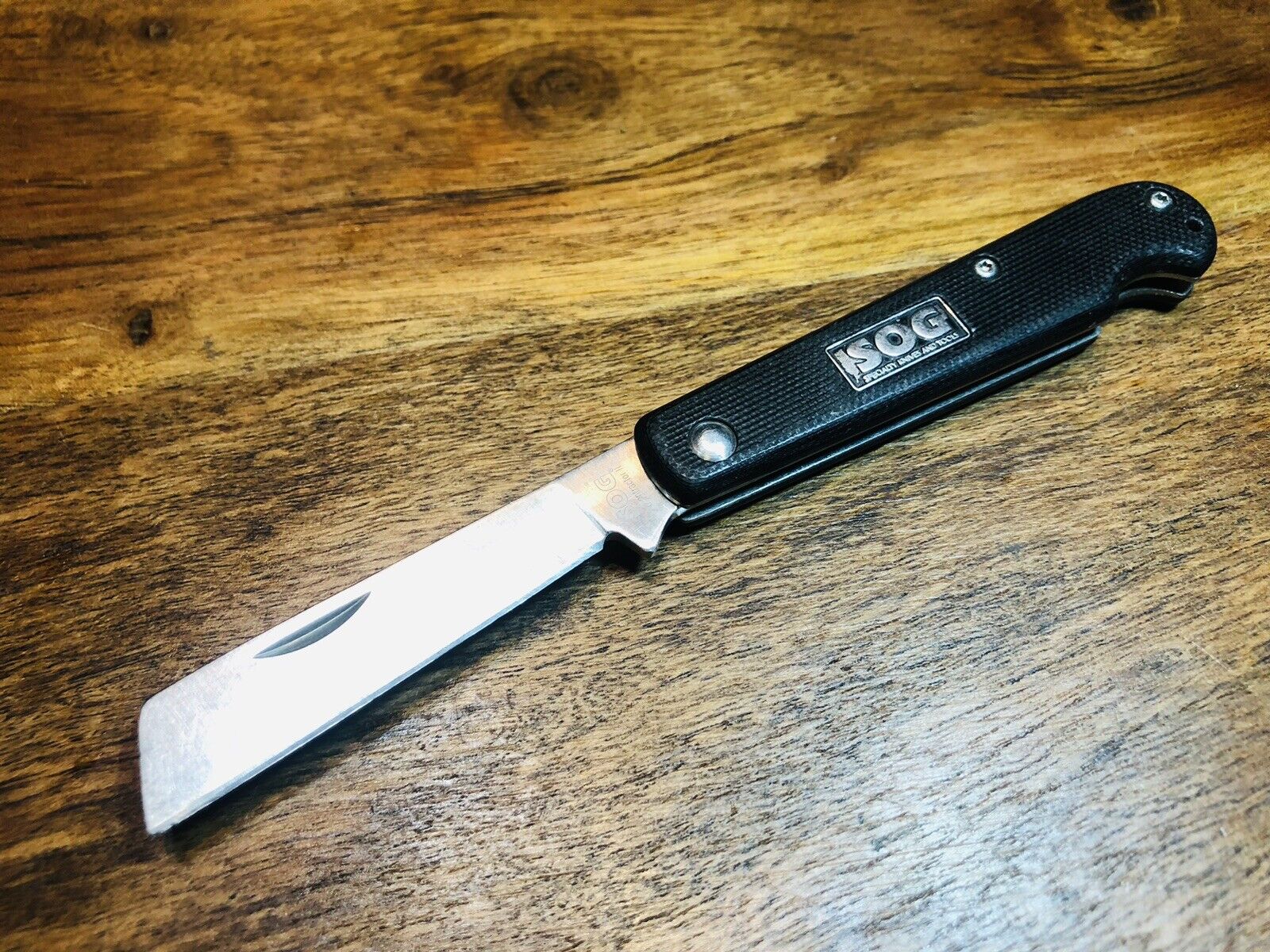 SOG Electrician Contractor II Folding Knife Satin Plain Blade, G-10 Handles