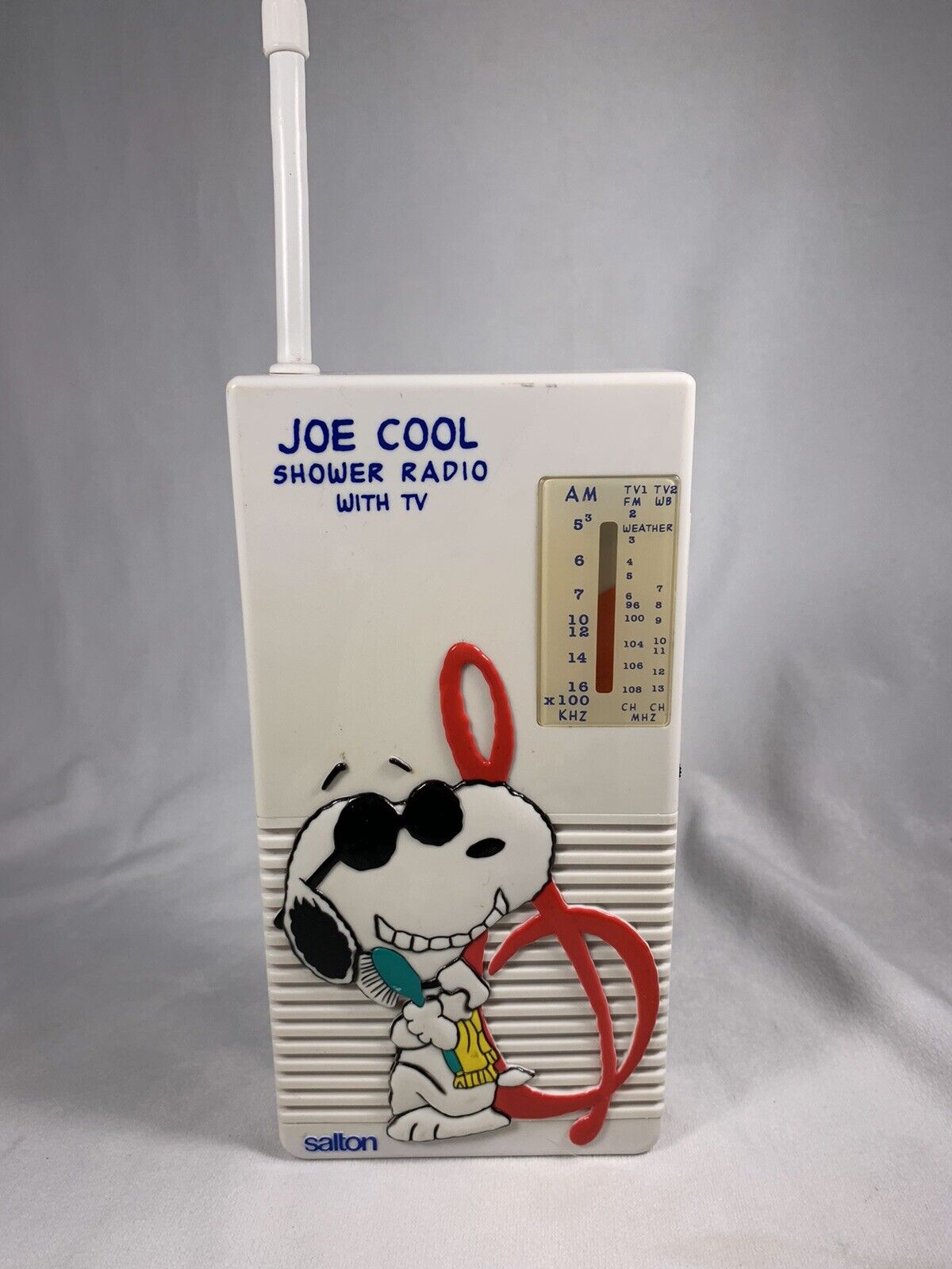 Vintage 1965 Salton Snoopy Joe Cool Shower Radio with TV Peanuts Charlie Brown