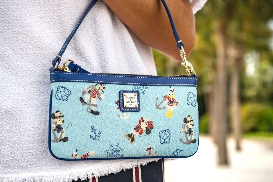 Dooney & Bourke Nautical Collection Pochette Exclusively for Disney Cruises