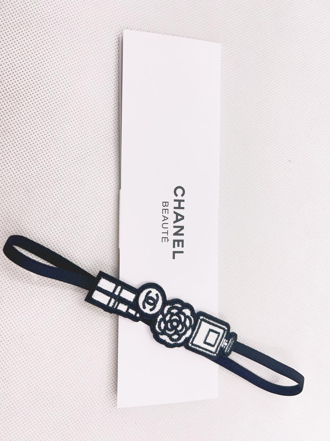 CHANEL Beaute VIP GIFT NEW Camellia Textile Black Bookmark in Paper envelope ...