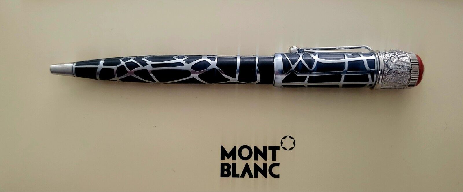 MONTBLANC - Heritage Series STUNNING Matte Black Ballpoint Pen 