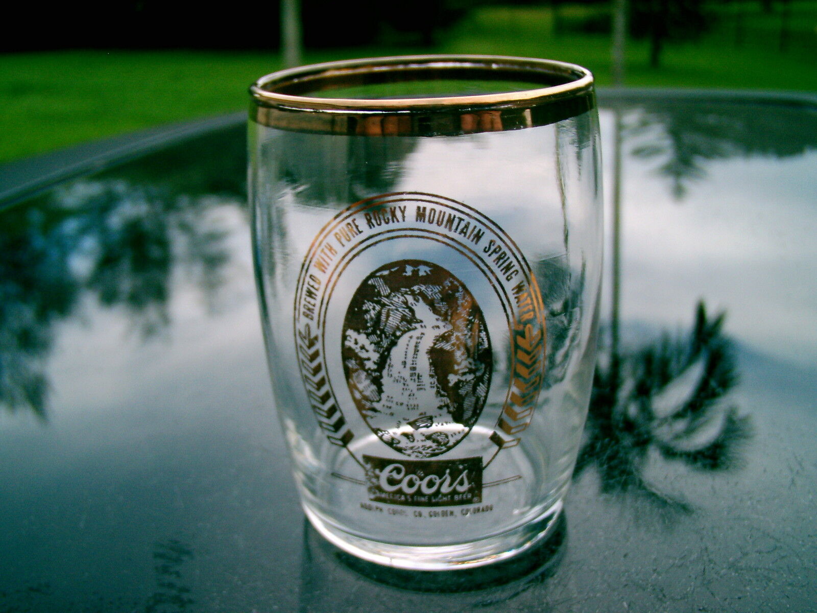 COORS BEER BEVERAGE SIPPIN\'  GLASS VINTAGE WITH GOLD LOGO NOT  OFTEN SEEN