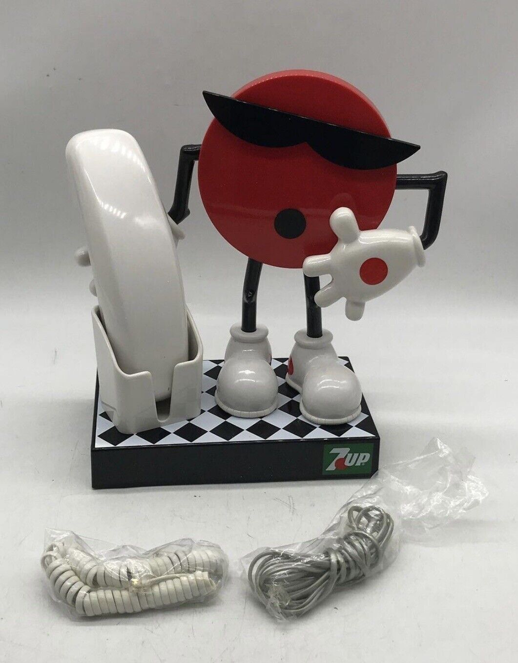 Vintage 90’s 7UP Soda Cool Spot Advertising Touch Tone Land Line Telephone 