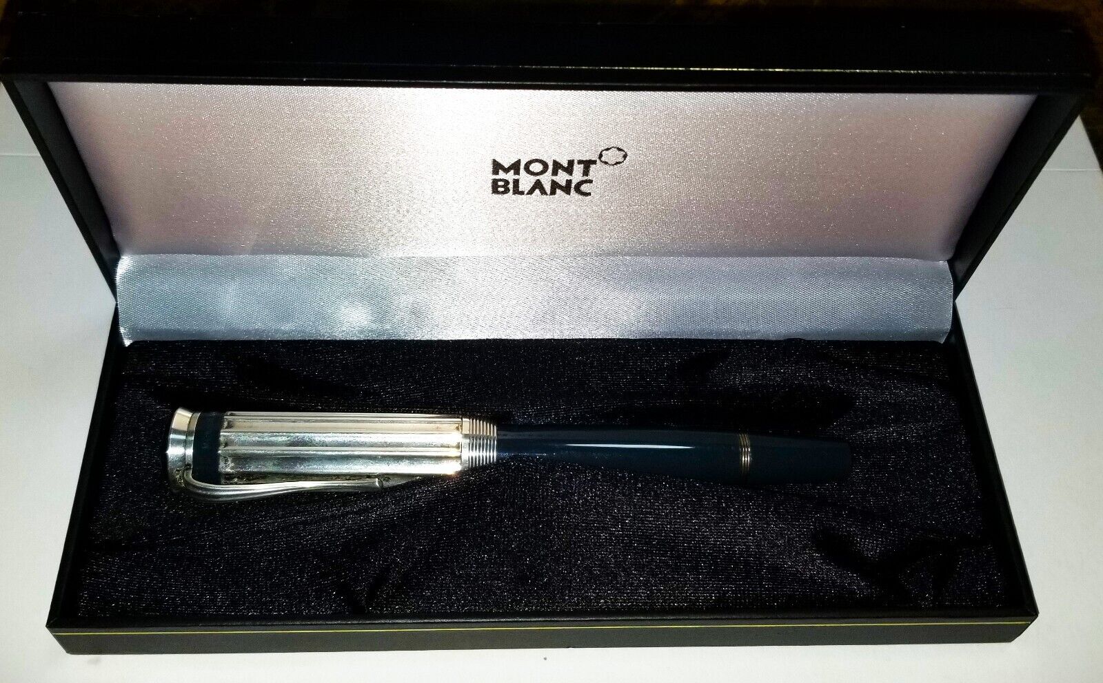 Montblanc Charles Dickens Limited Edition Fountain Pen