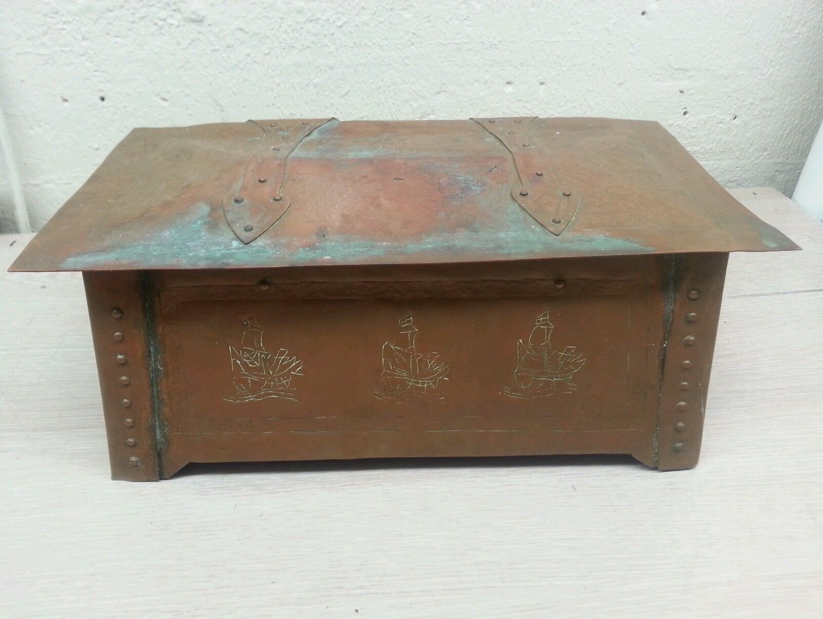 Antique vintage Copper Pirate Treasure Chest Trinket Jewelry Box hammered 