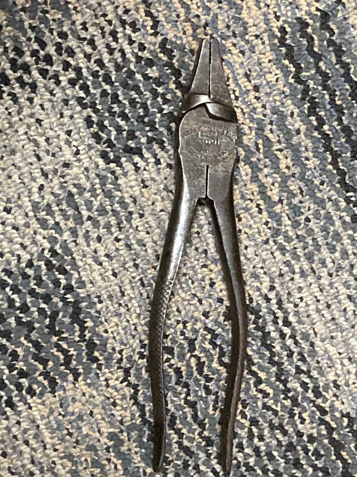 Vintage Utica 2001-8 Side Cutting Button Pliers Fence Wire Cutter Lineman's USA