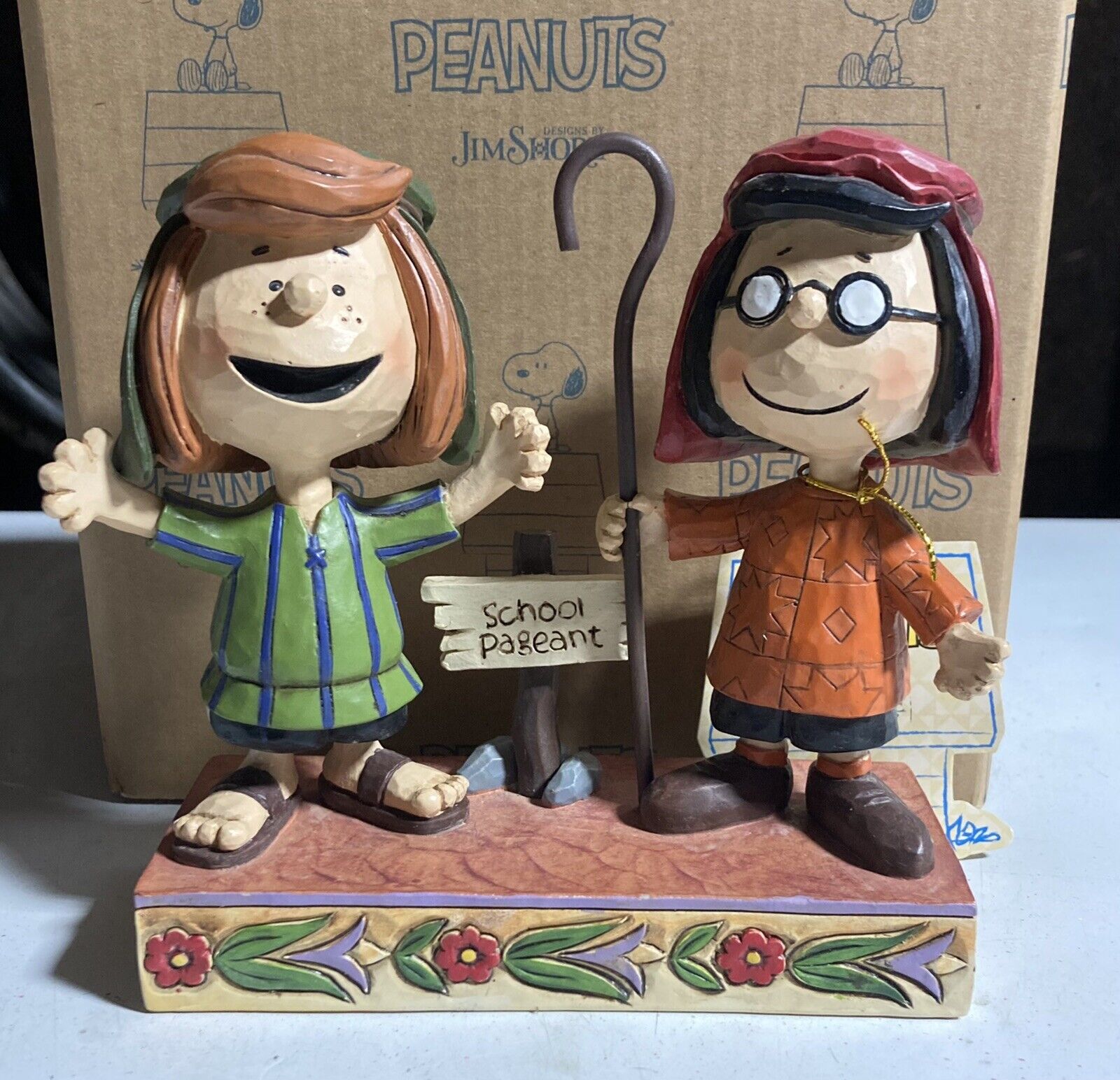 Jim Shore 4052717 Pageant Players PEANUTS Peppermint Patty & Marcie FIGURINE