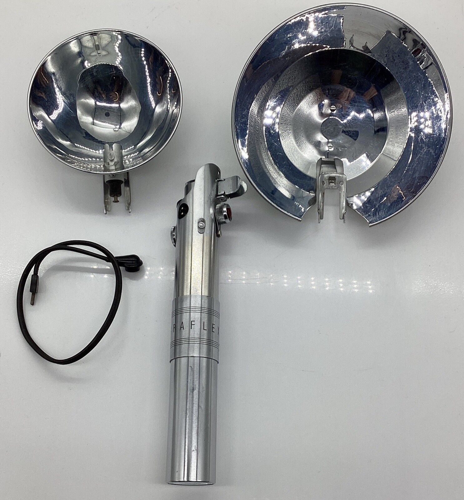 Graflex 3 Cell Flash Handle Lightsaber Original - Working
