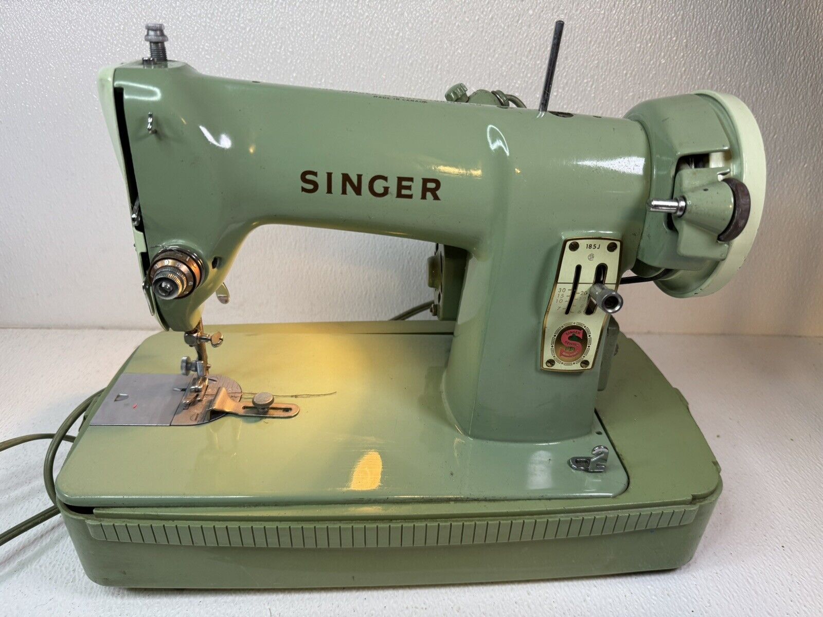 Vintage Singer Seeing Machine Mint Green With Case 1950s Tested Working