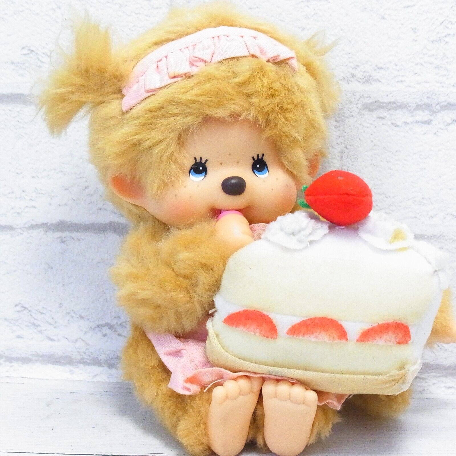 Monchhichi  girl with strawberry shortcake Plush Doll Toy  S size sekiguchi