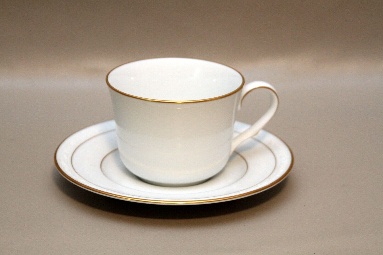 Noritake White Scapes 4061 Lockleigh/ Gold Rim ~ Cup and Saucer Set (1 Each)