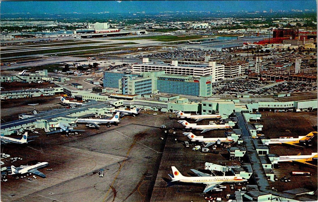 Miami, FL Florida  INTERNATIONAL AIRPORT  Airplanes~Jetways AVIATION Postcard